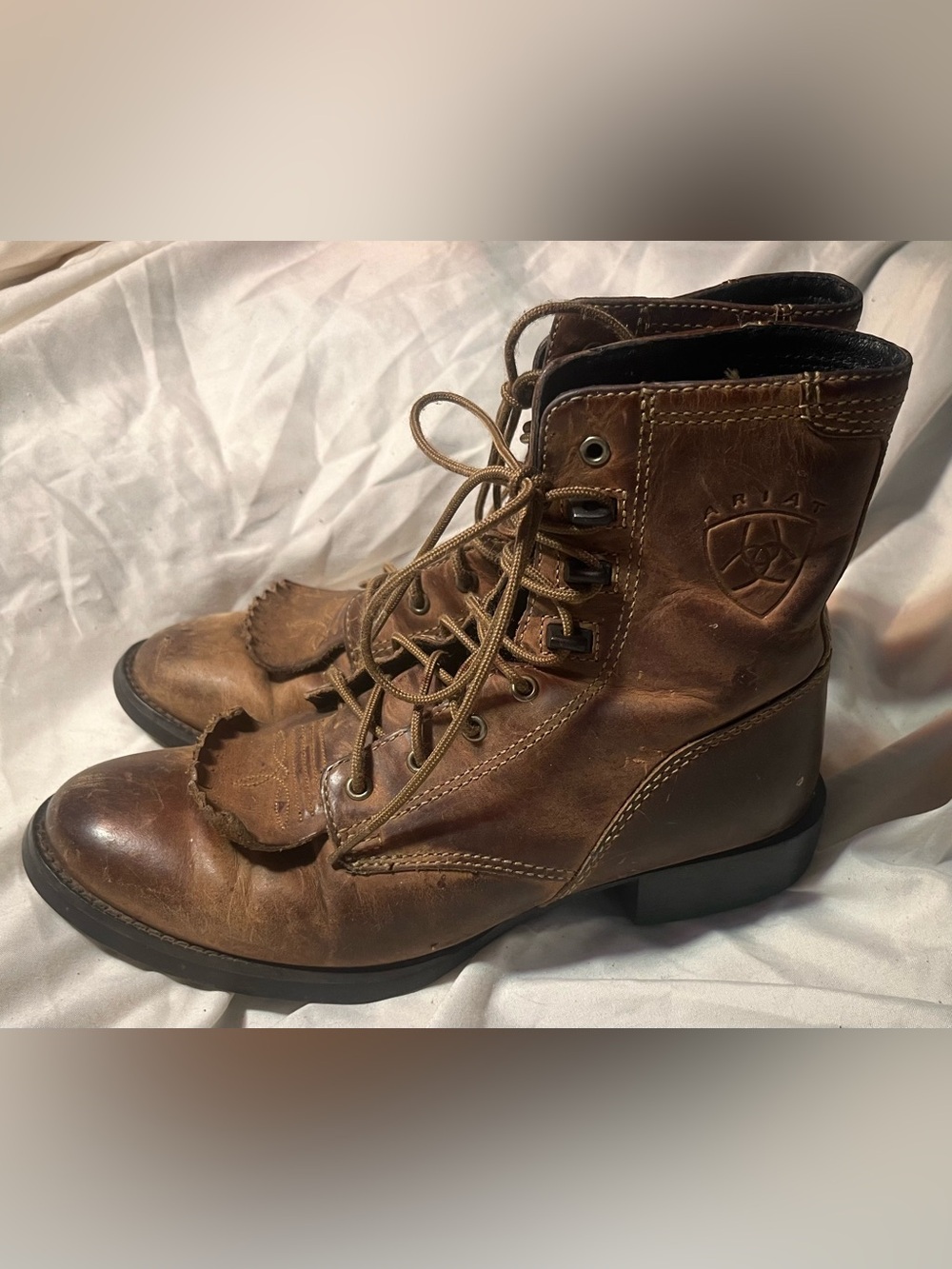 Ladies Ariat Size 6 B Lace Up Leather Boots Brown - Picture 2 of 7